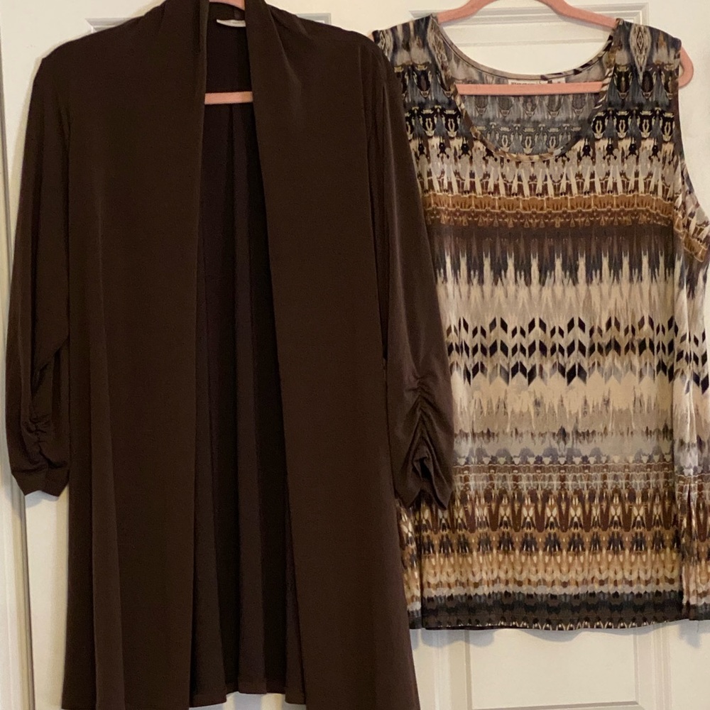 San Graver two-piece set in 1X. Like new condition.